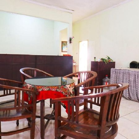 Hotel Camelia Malang Kültér fotó