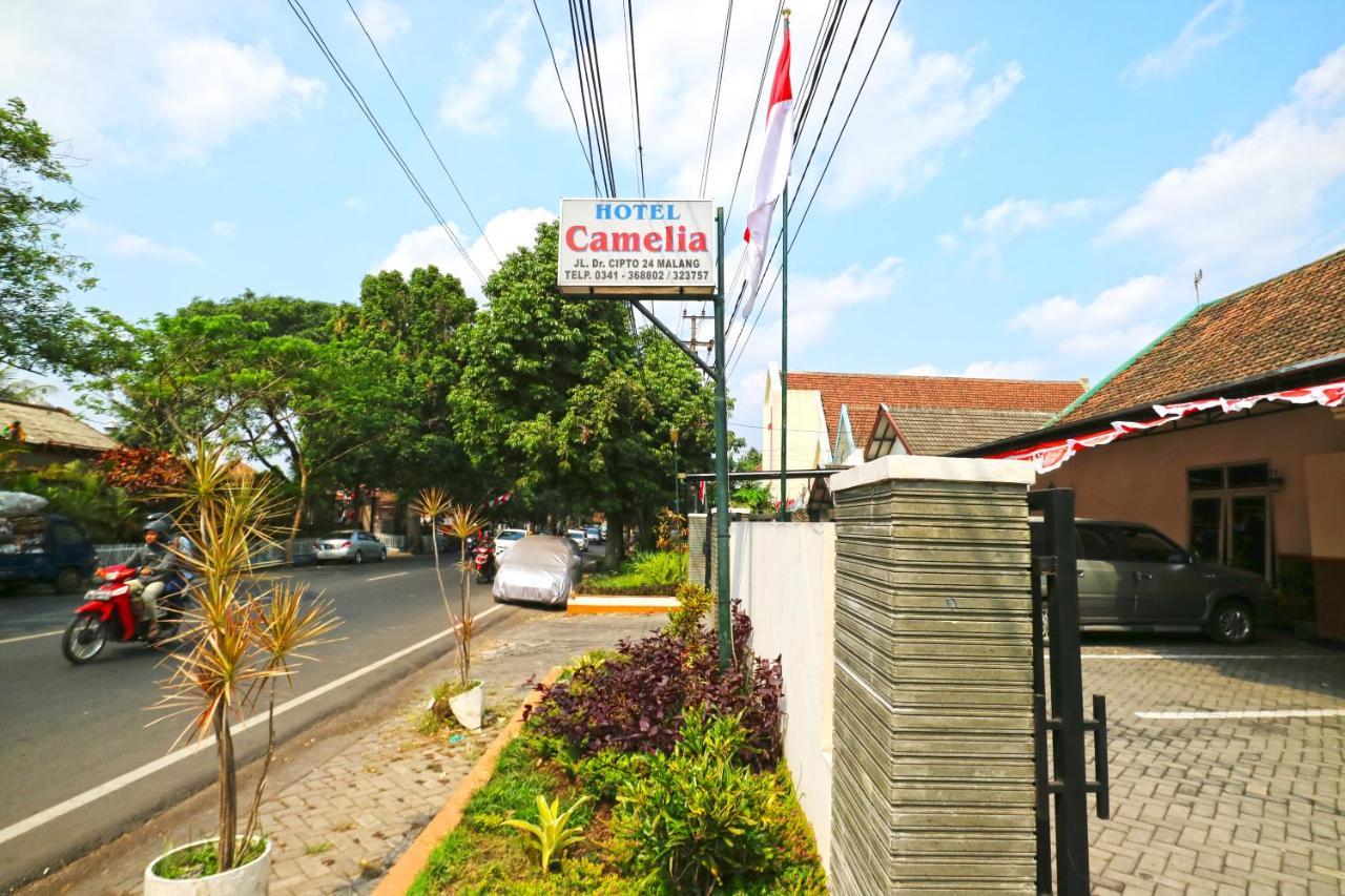 Hotel Camelia Malang Kültér fotó